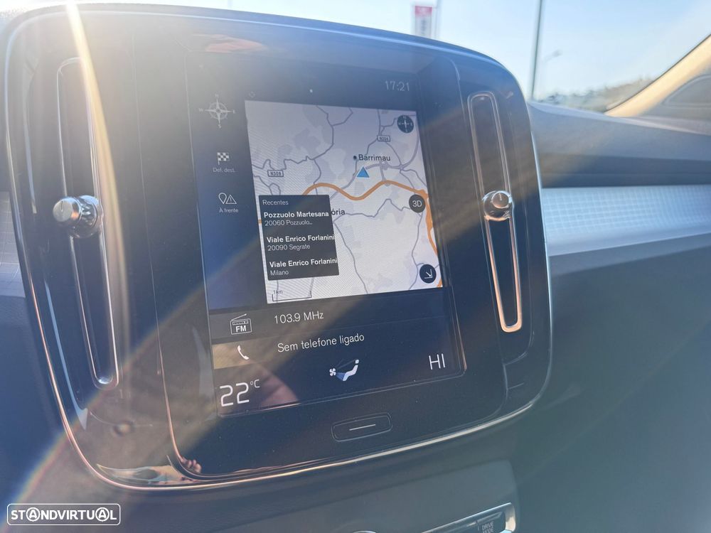 Volvo XC 40 T3 Geartronic Momentum Pro - 14