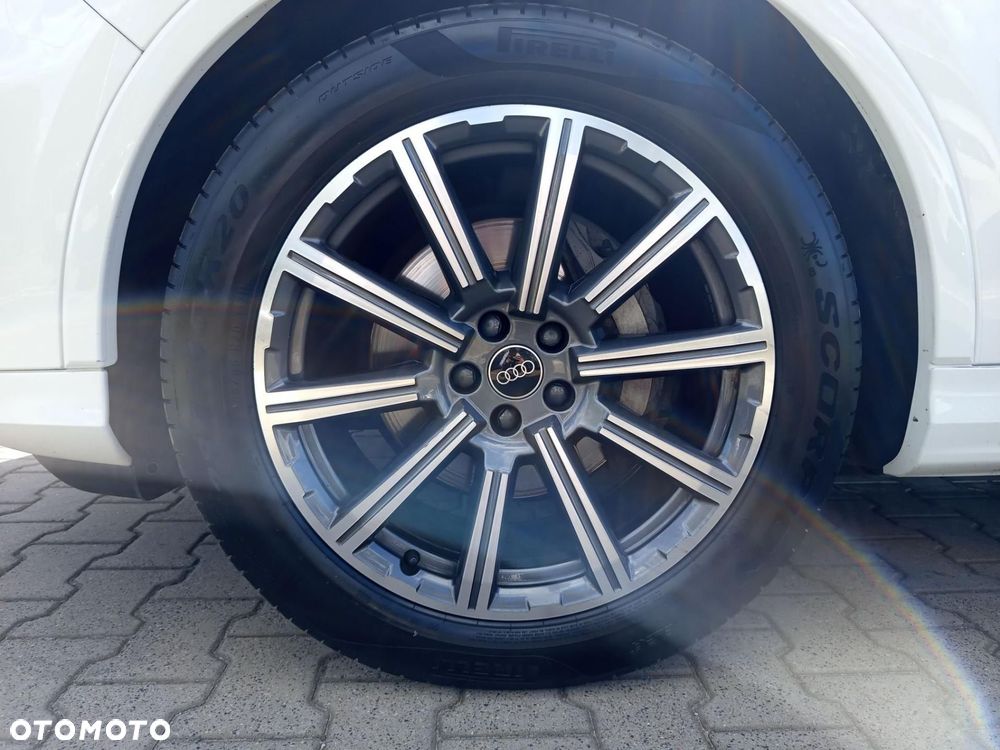 Audi Q7 - 10