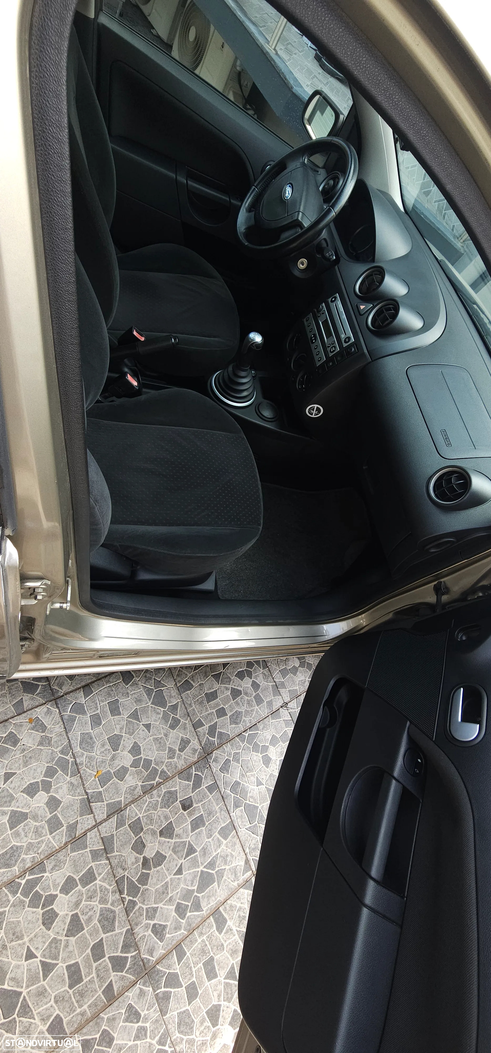 Ford Fiesta - 7
