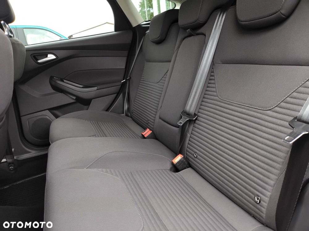 Ford Focus 1.5 EcoBoost Titanium ASS - 25