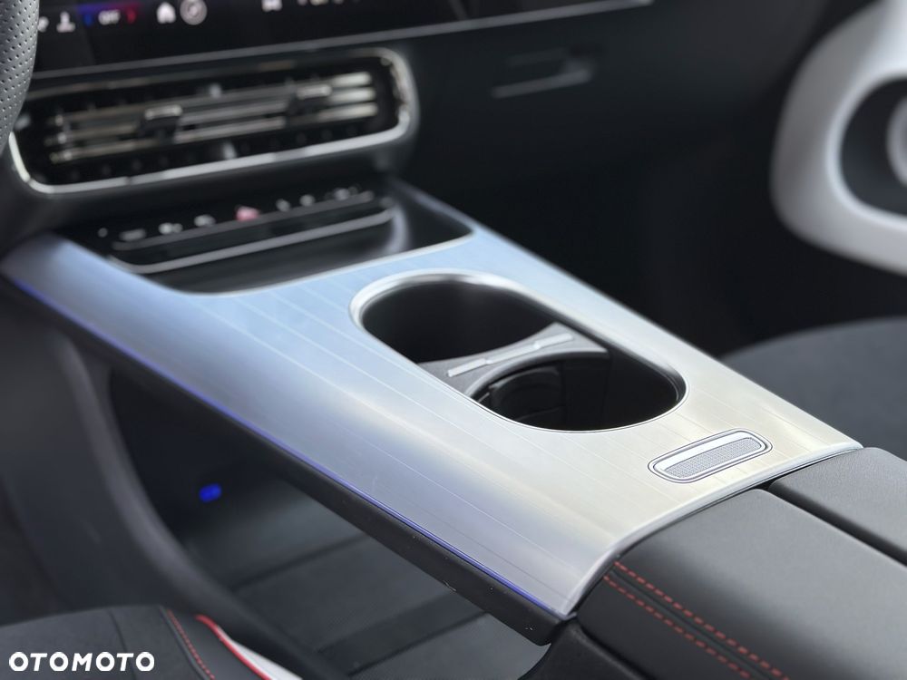 Mercedes-Benz CLA - 21