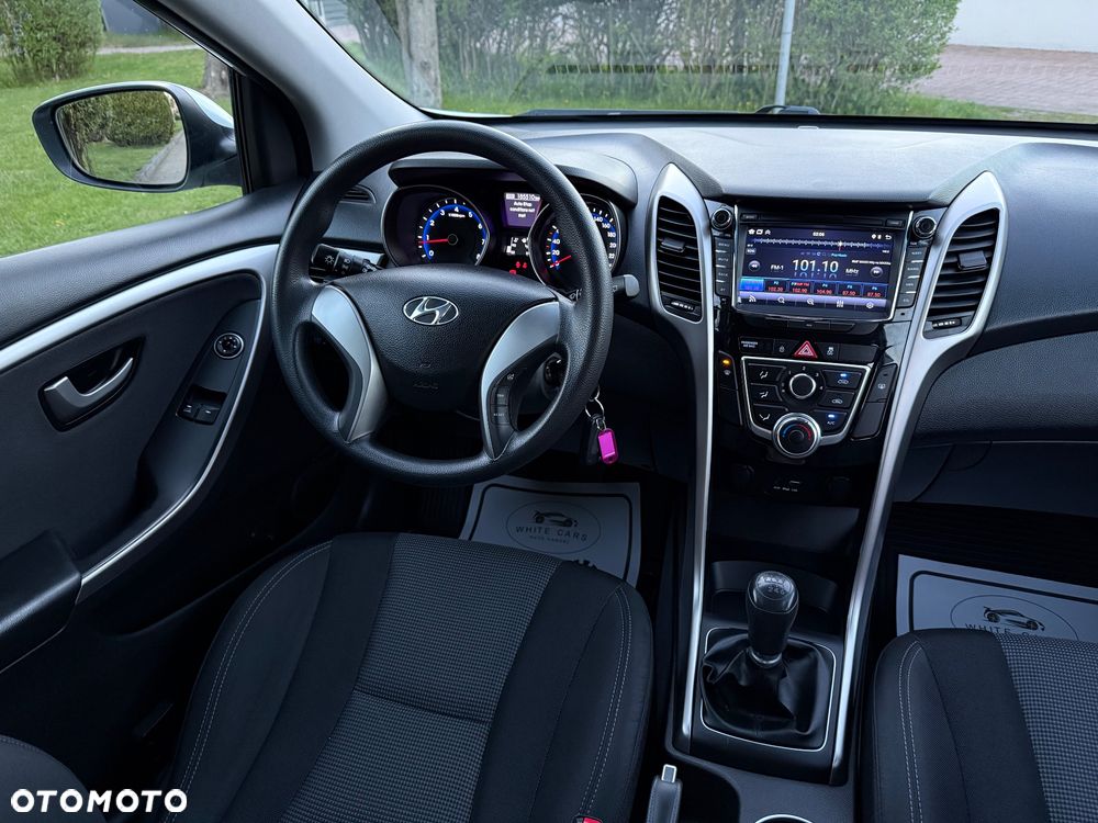 Hyundai i30 blue 1.4 Style - 5