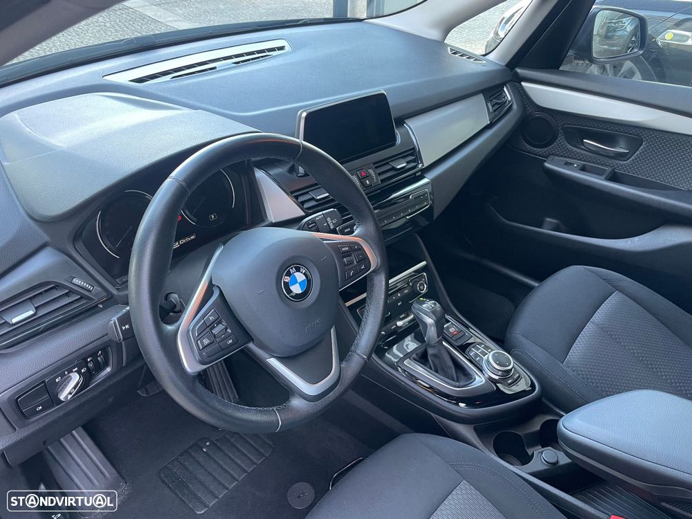BMW 225xe Active Tourer - 4