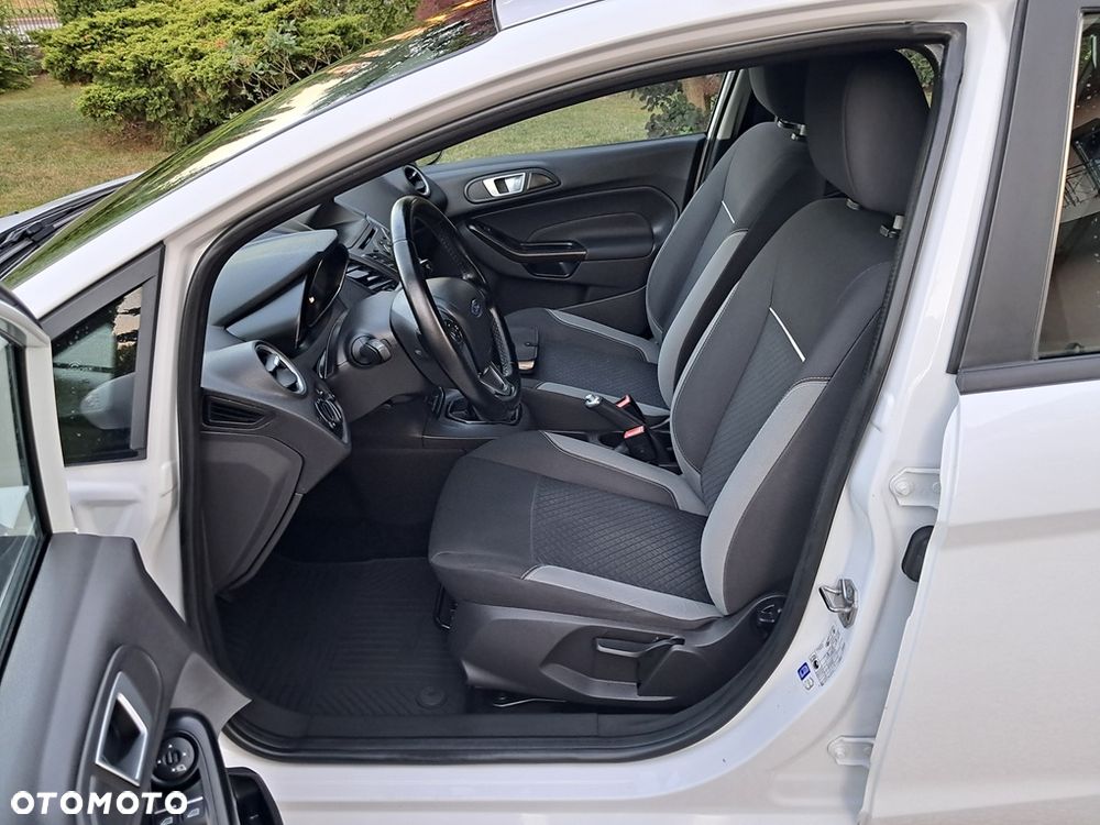 Ford Fiesta 1.25 Celebration - 13