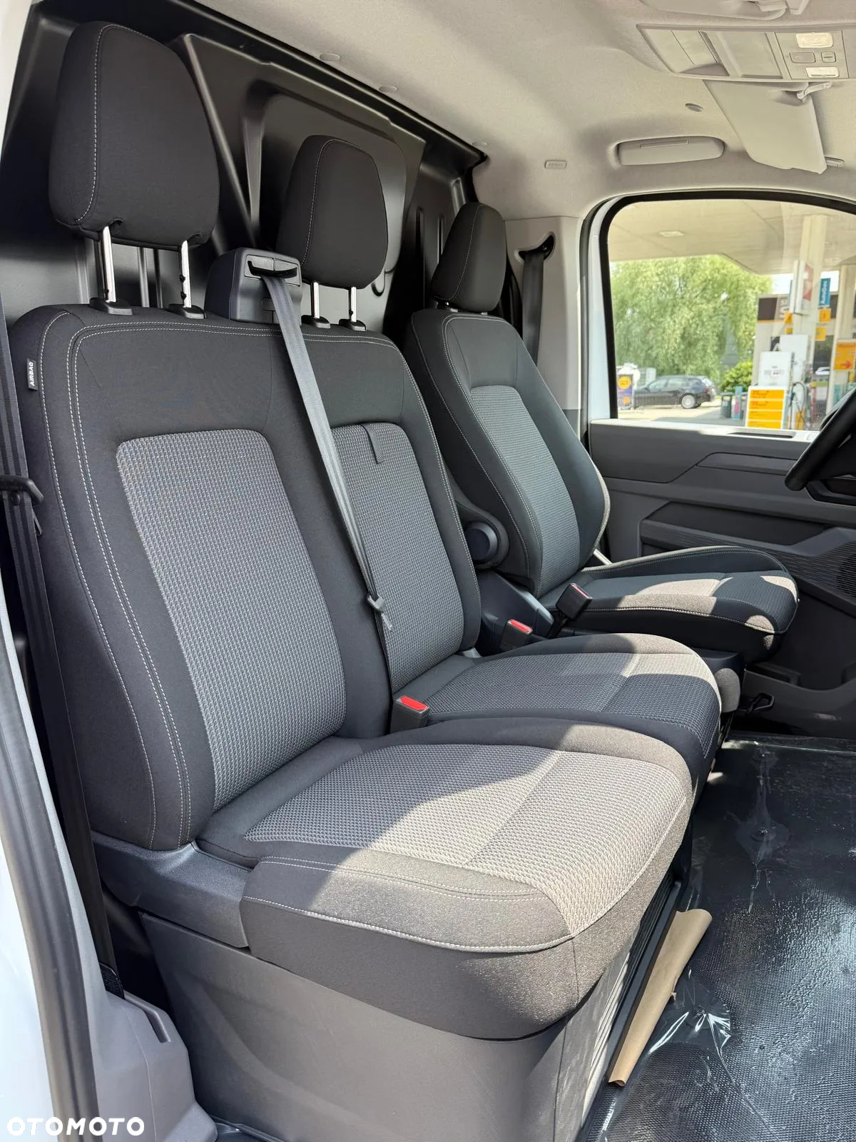 Volkswagen Transporter T7 - 14