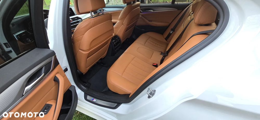 BMW Seria 5 520d M Sport - 7