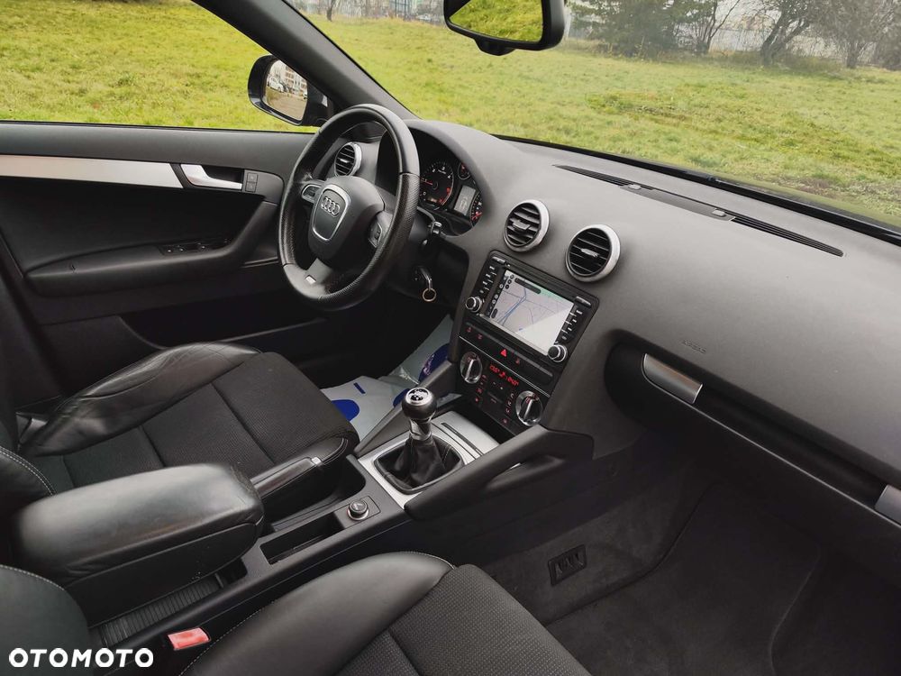 Audi A3 Sportback 2.0 TDI DPF S line Sportpaket (plus) - 18