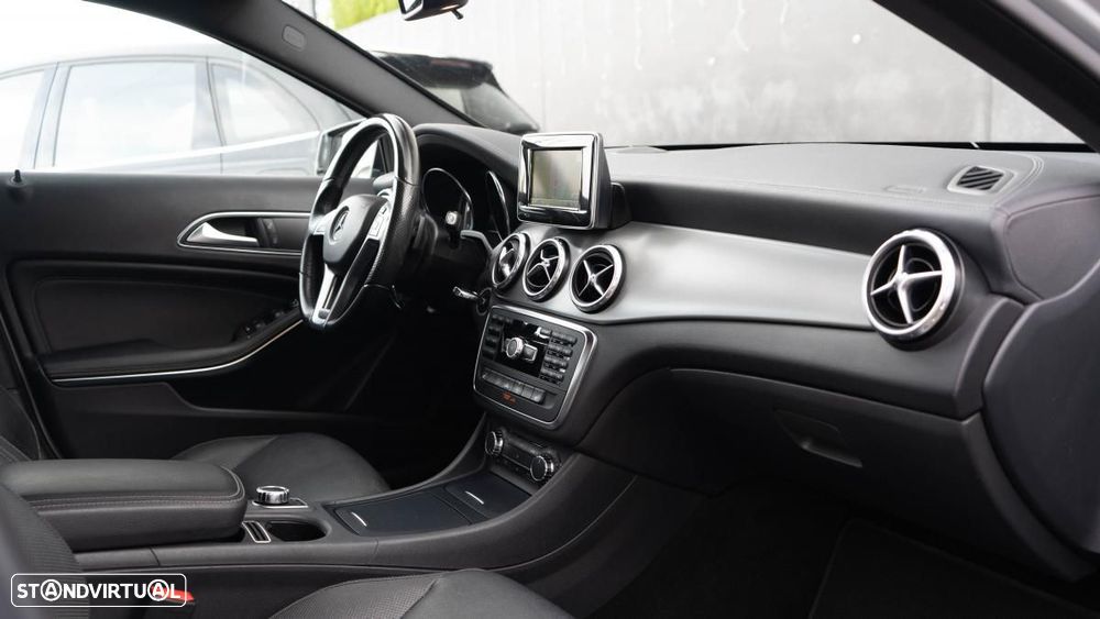 Mercedes-Benz GLA 200 - 24