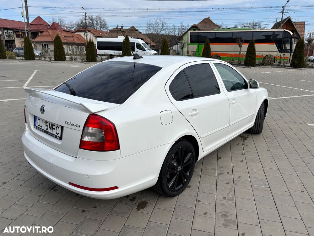 Skoda Octavia 2.0 TDI DPF DSG RS - 4