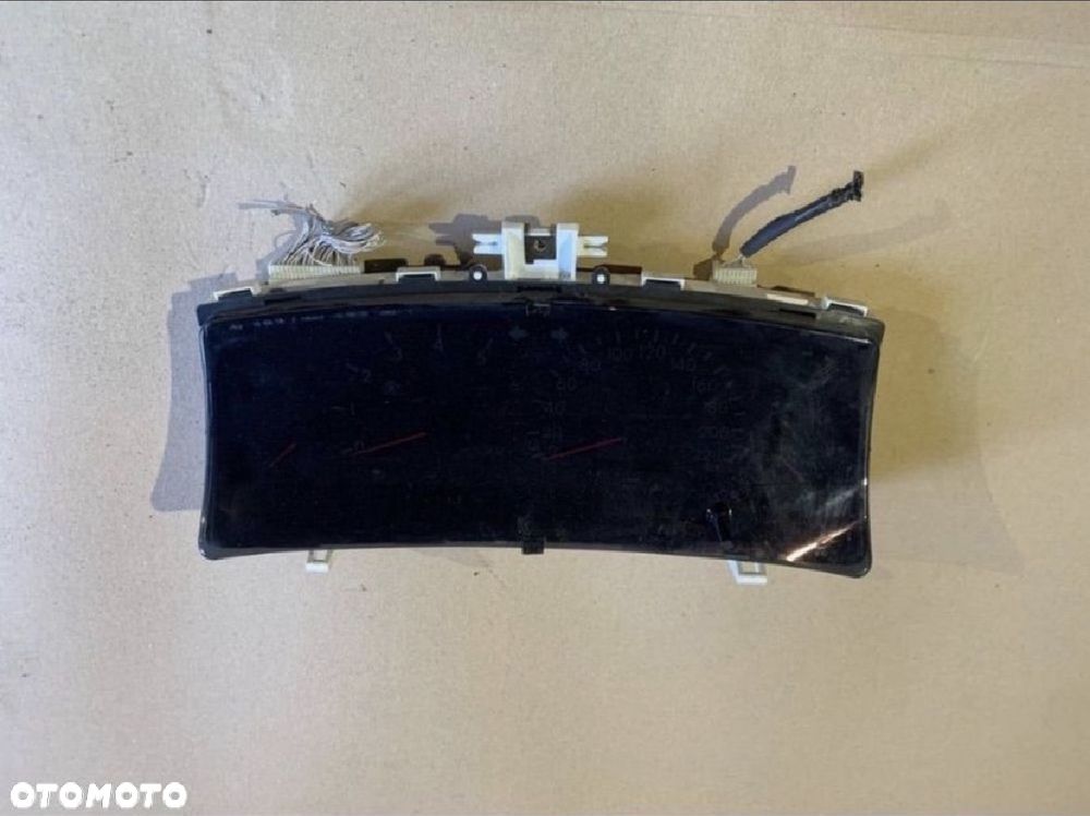 83830-02760 licznik zegary Toyota corolla e12