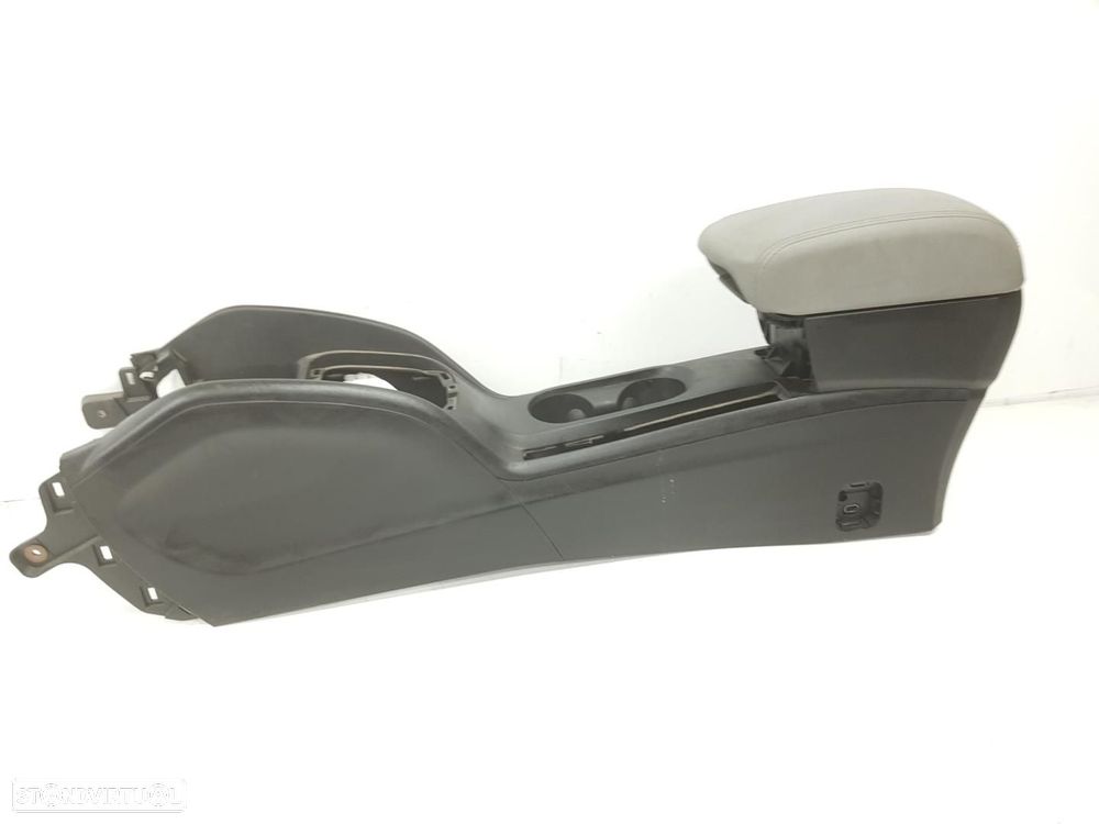 APOIO DE BRAÇOS FIAT II TIPO 356 BERLINA - 1