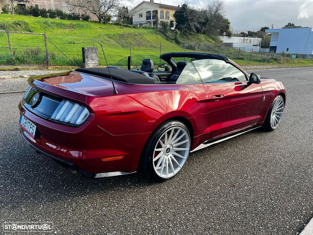 Ford Mustang 2.3 Eco Boost Aut. - 3