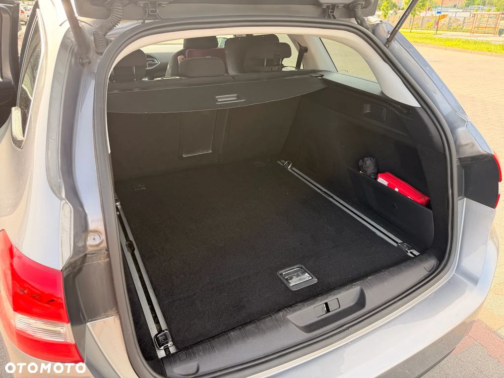 Peugeot 308 1.6 BlueHDi Allure S&S - 16