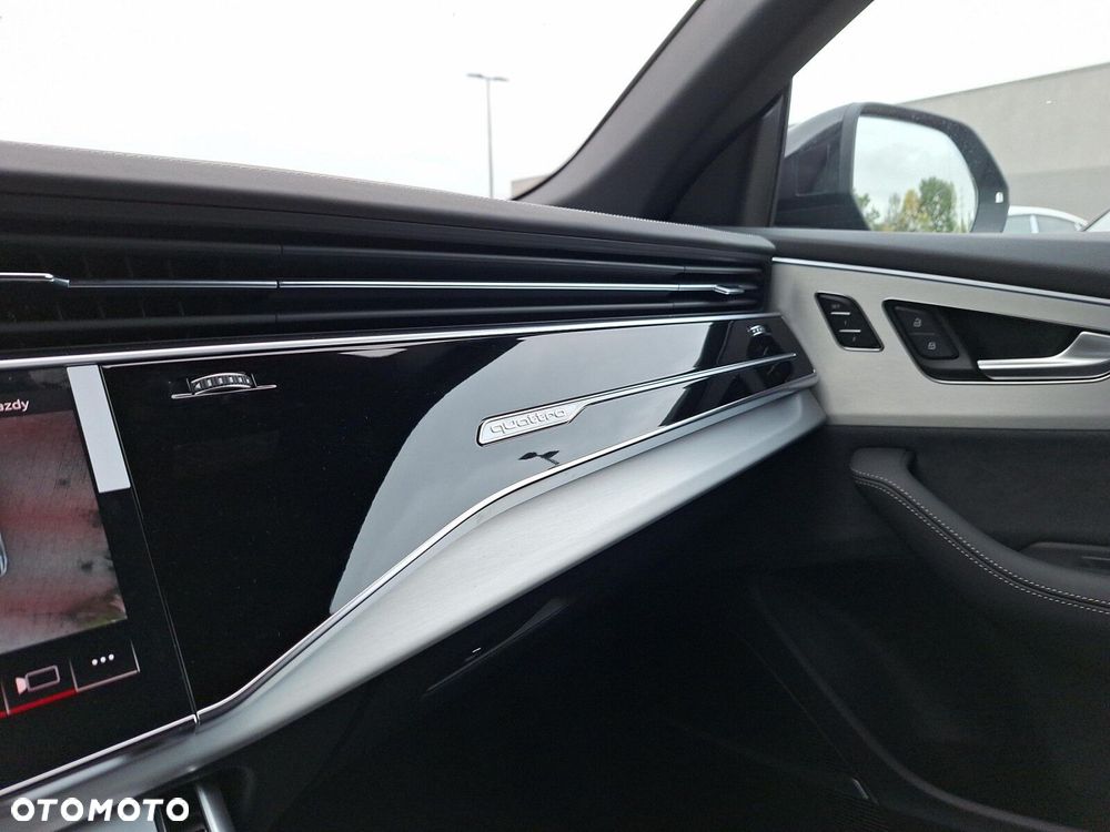 Audi Q8 - 36