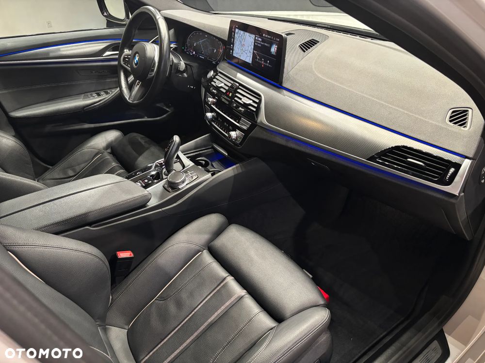 BMW Seria 5 520d mHEV - 26