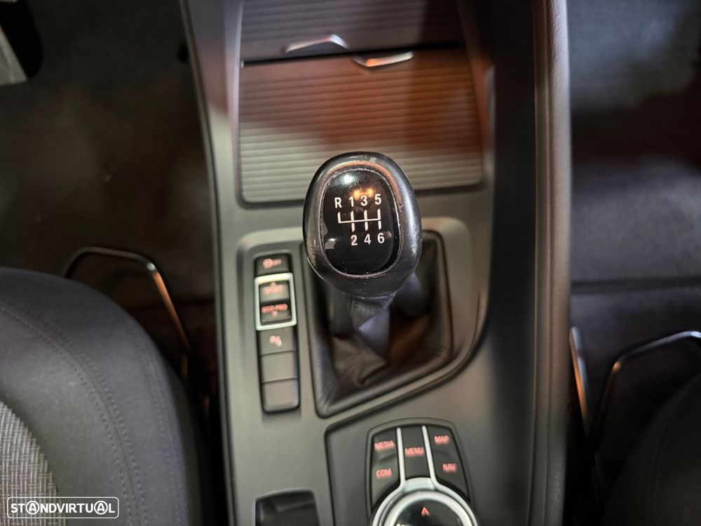 BMW X1 16 d sDrive Advantage - 28