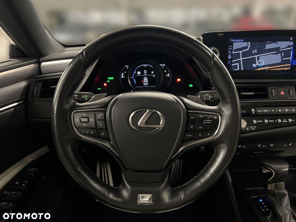 Lexus ES 300h F Sport Edition - 20