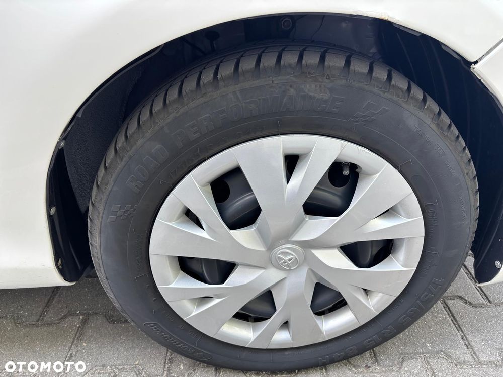 Toyota Yaris Hybrid 100 Premium EU6 - 6