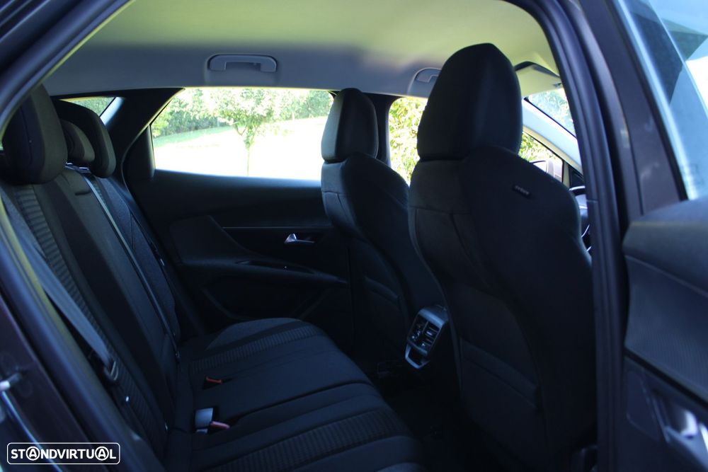 Peugeot 3008 PureTech 130 Stop & Start GPF EAT8 Active - 18