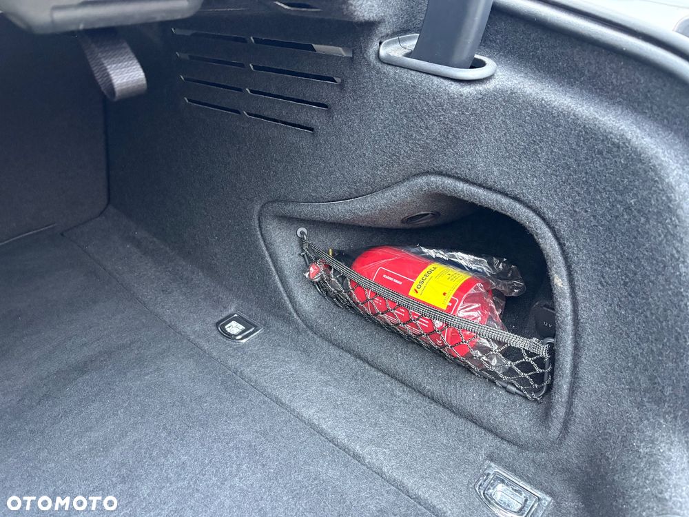 Audi A4 Limousine - 36
