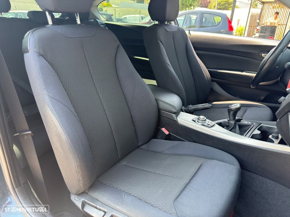 BMW 116 d EfficientDynamics Edition Sport Line - 8
