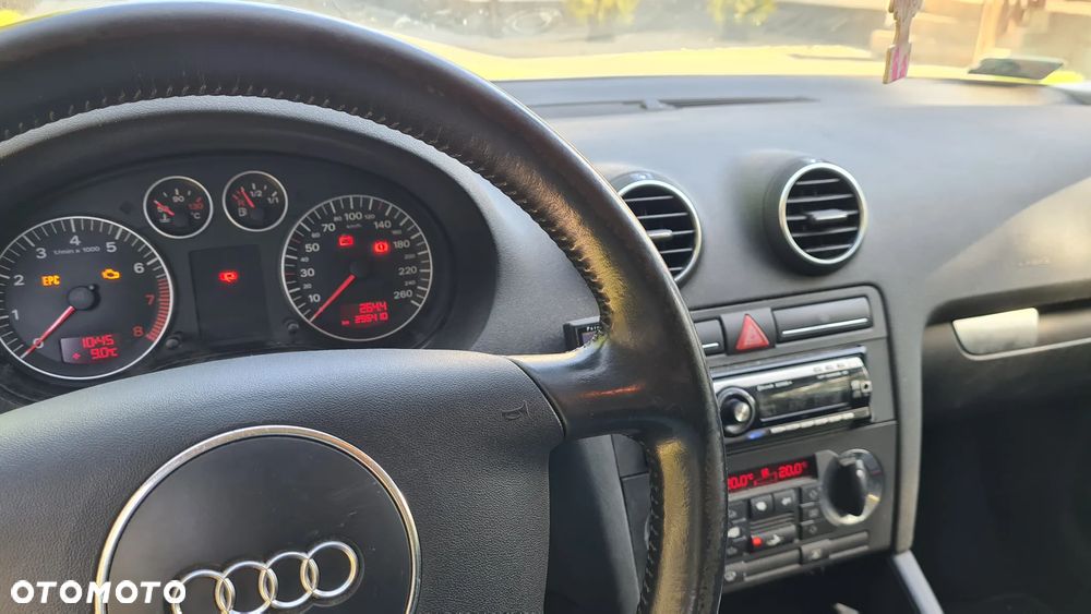 Audi A3 1.6 Ambition - 10