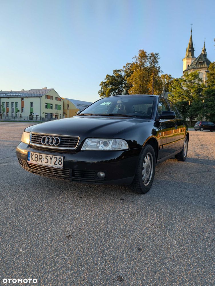 Audi A4 Limousine