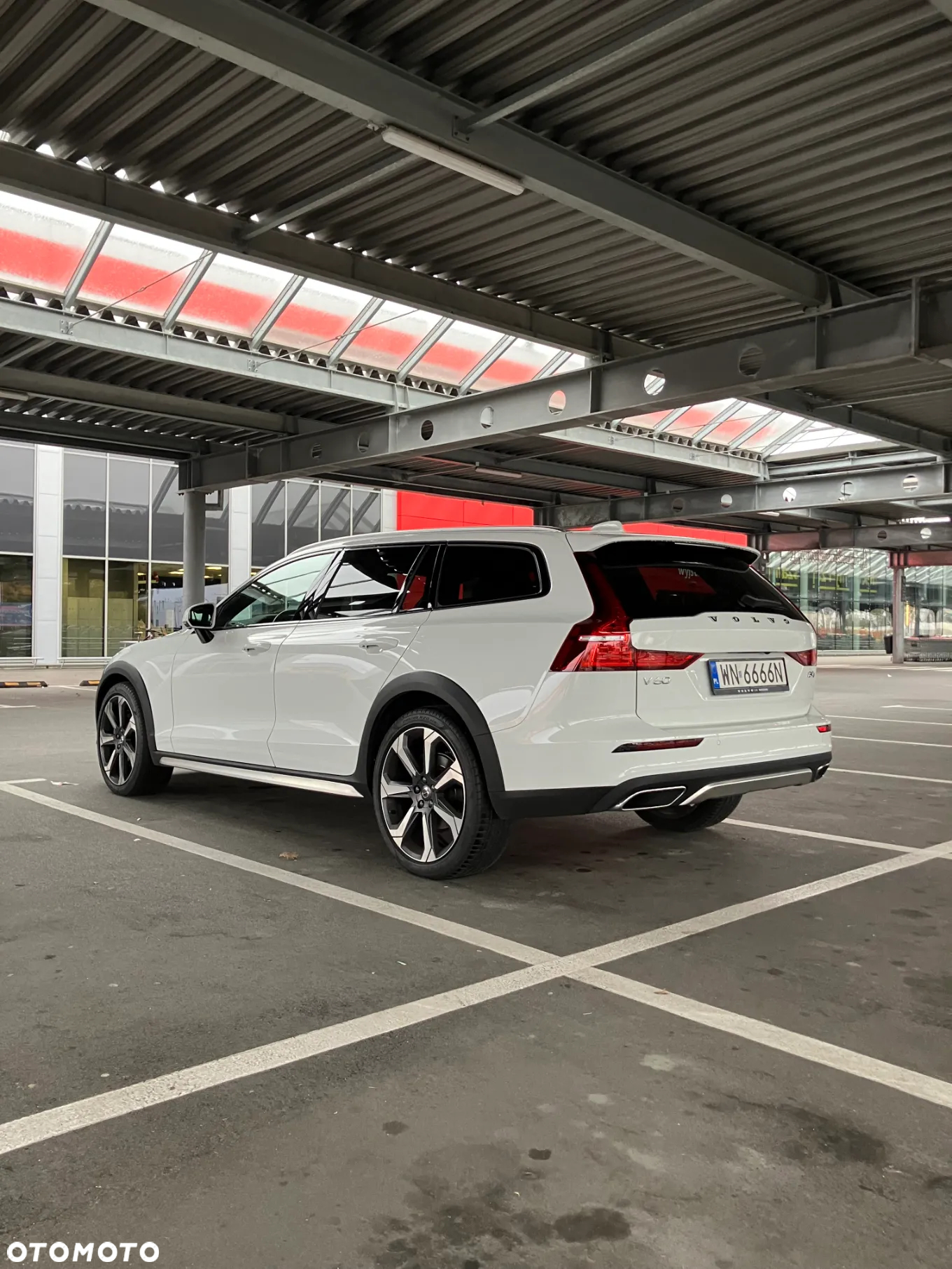 Volvo V60 Cross Country - 4