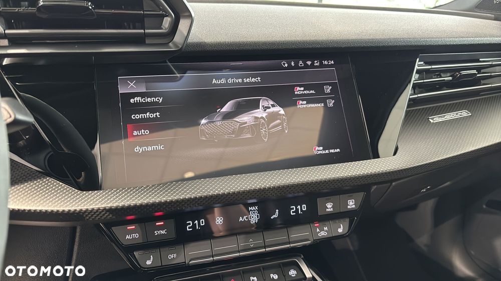 Audi RS3 Limousine - 22
