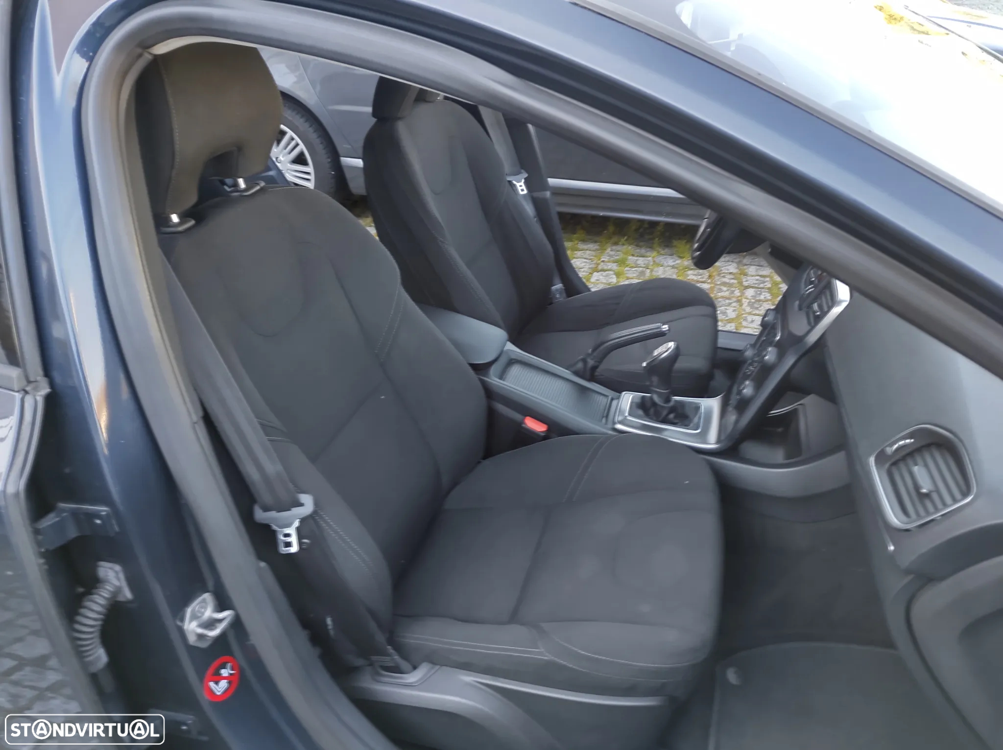 Volvo V40 1.6 D2 Eco Kinetic - 14