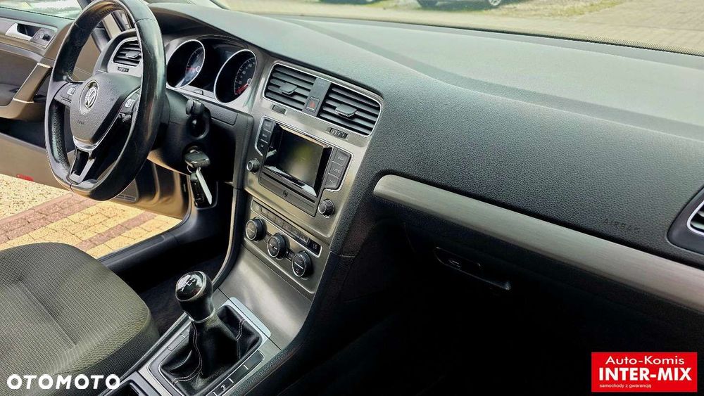 Volkswagen Golf - 24