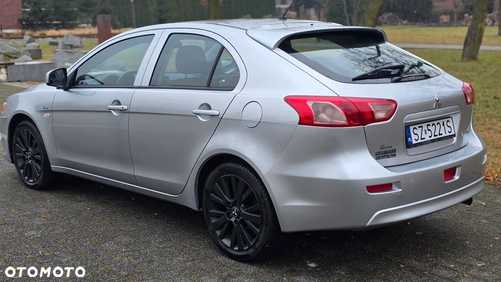 Mitsubishi Lancer 1.6 Invite - 6