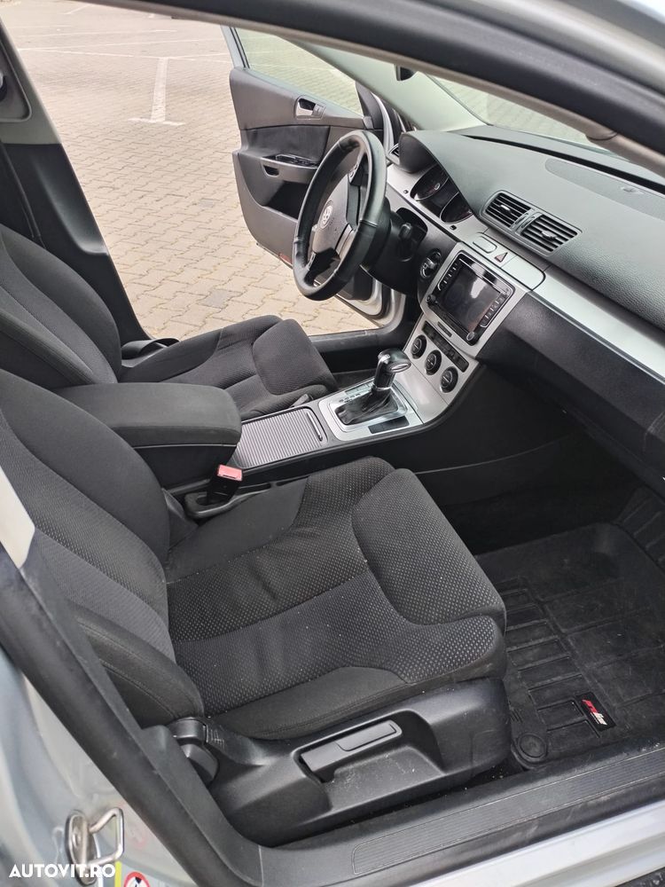 Volkswagen Passat 2.0 TDI Blue TDI DSG Highline - 11