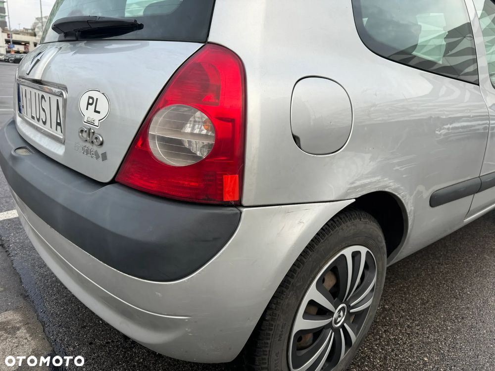 Renault Clio - 12