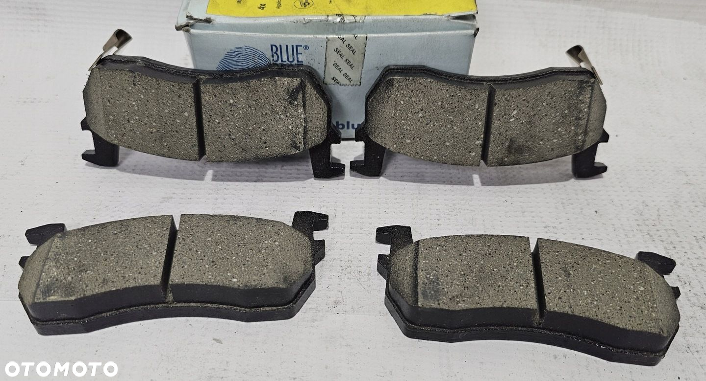 NOWE KLOCKI HAMULCOWE PRZÓD NISSAN MICRA II K11 1.0 / 1.3 16V - ADN142100 - 3