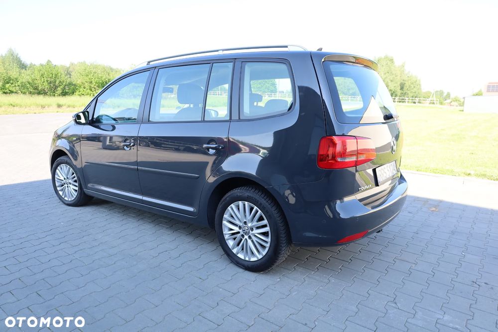 Volkswagen Touran - 4