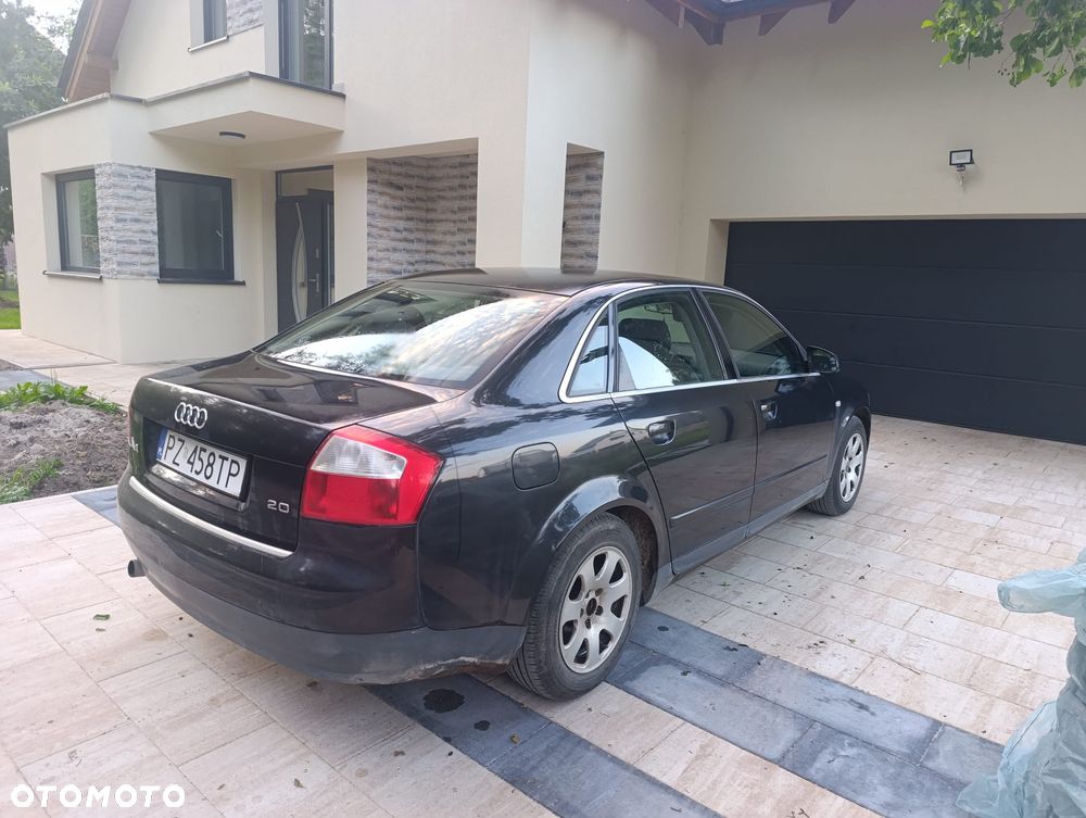 Audi A4 Limousine - 8