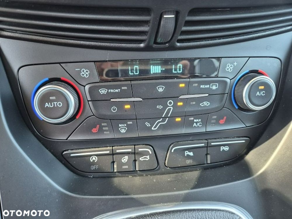 Ford Grand C-MAX - 38