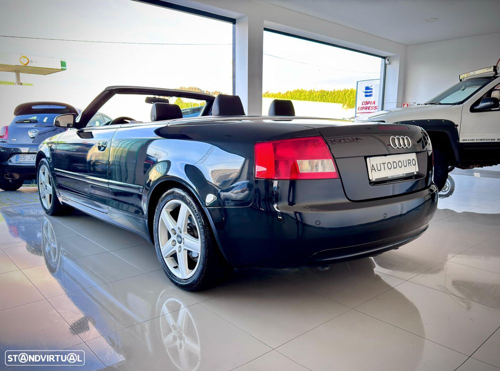 Audi A4 Cabrio 2.5 TDi Multit. Exc. - 11