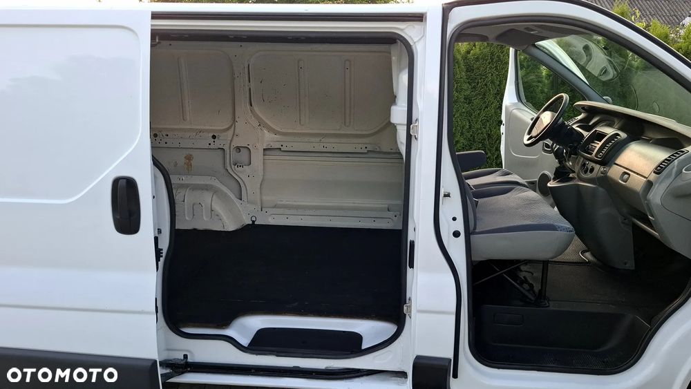 Renault Trafic - 15