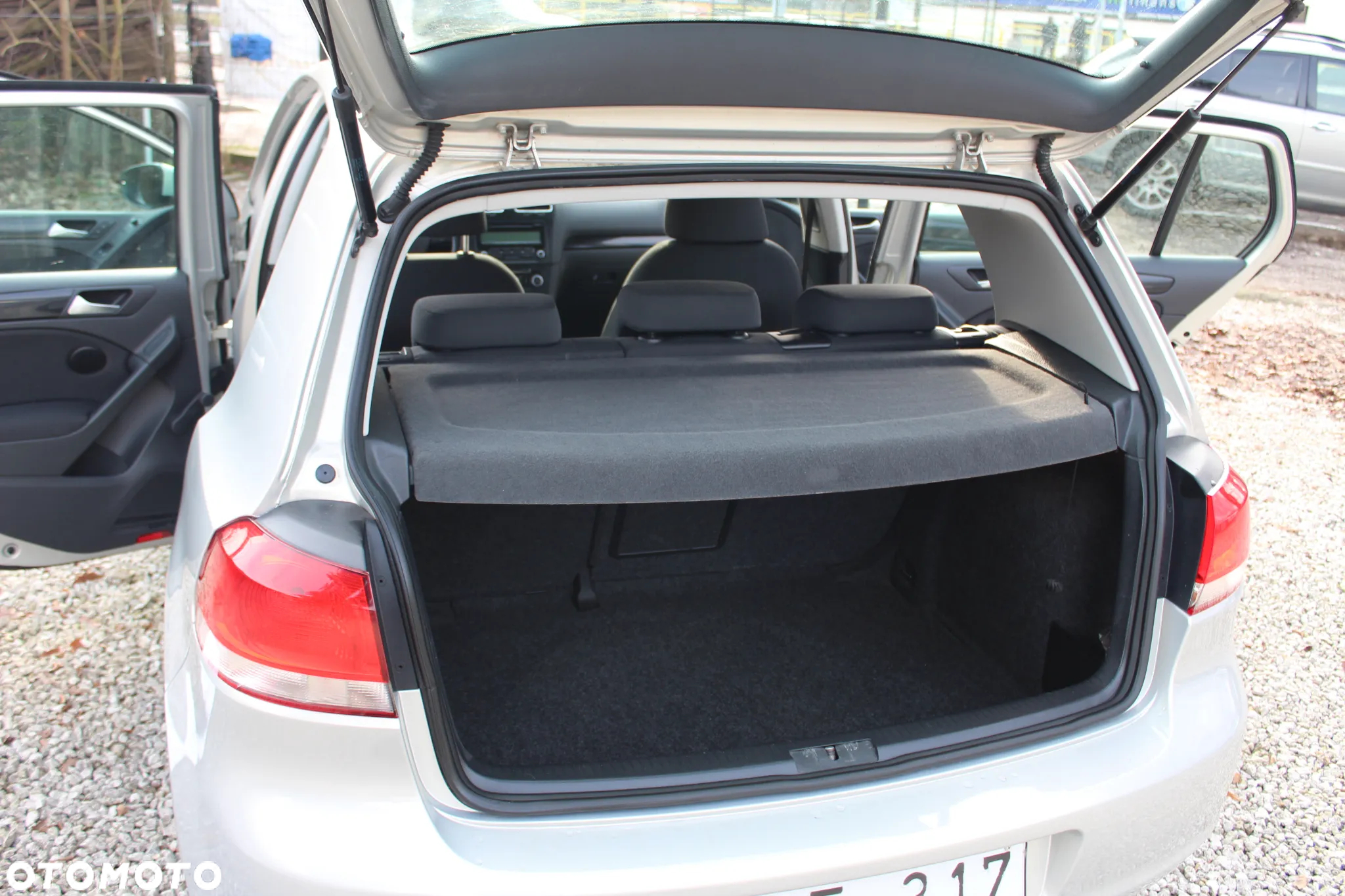 Volkswagen Golf 1.6 Comfortline - 12