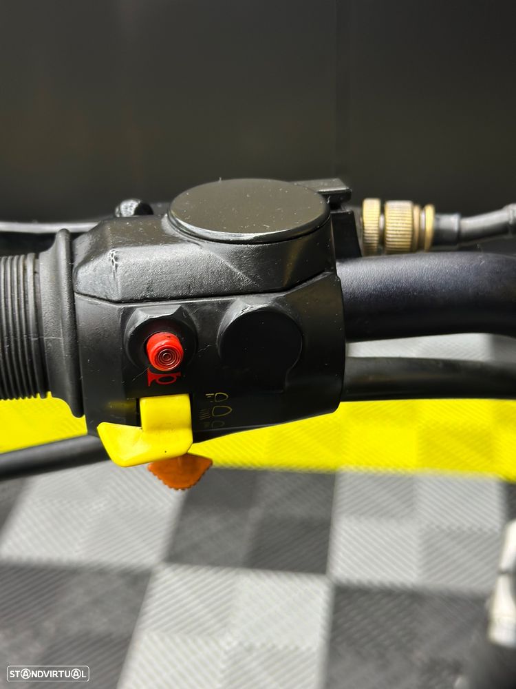 BMW R 80 Café Racer - 16