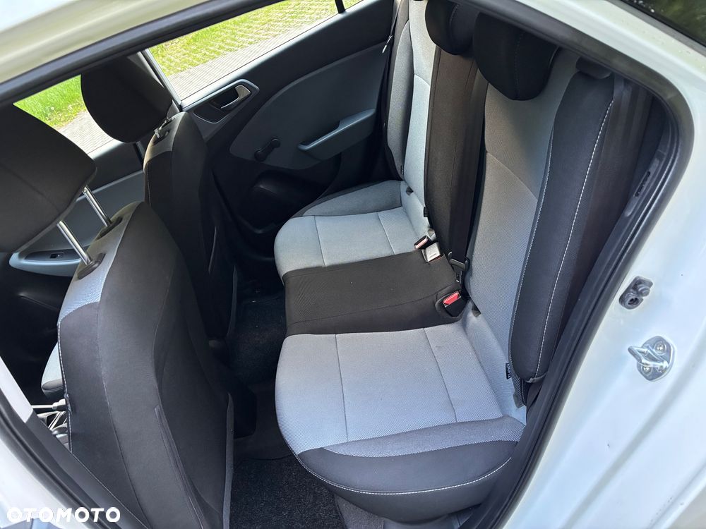 Hyundai i20 blue 1.2 Style - 12