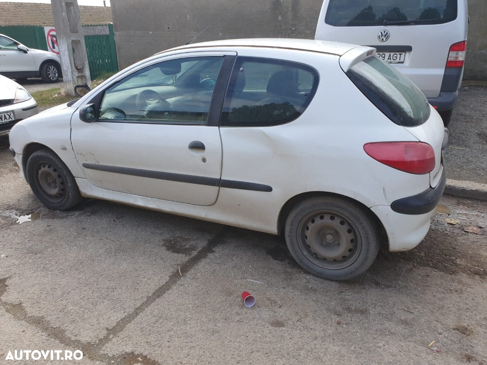 Dezmembrari  Peugeot 206  1998  > 0000 1.4 HDi Motorina - 2