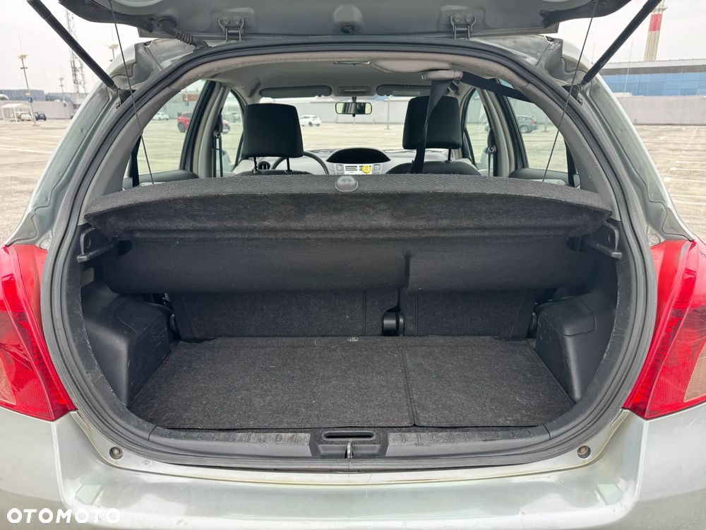 Toyota Yaris 1.0 Terra A/C - 15