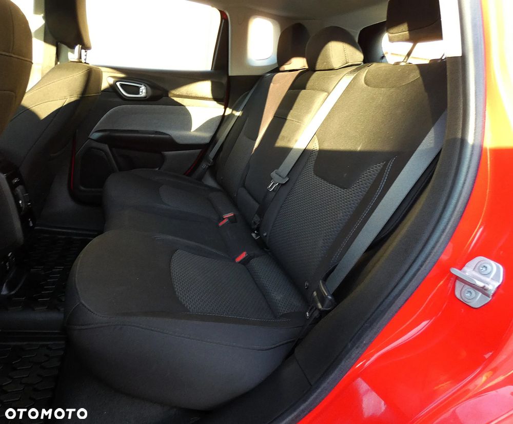 Jeep Compass 1.3 TMair Longitude FWD S&S - 8