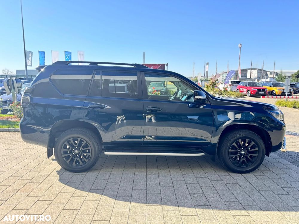 Toyota Land Cruiser 2.8l D-4D 204 CP A/T Luxury Black Matte Edition - 31