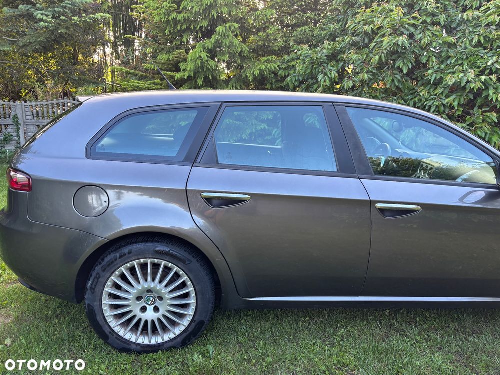 Alfa Romeo 159 1.9 JTDM 16V DPF Distinctive - 5