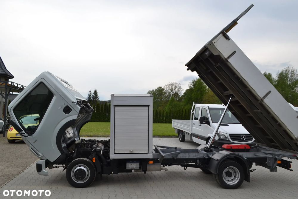 Renault Maxity - 18
