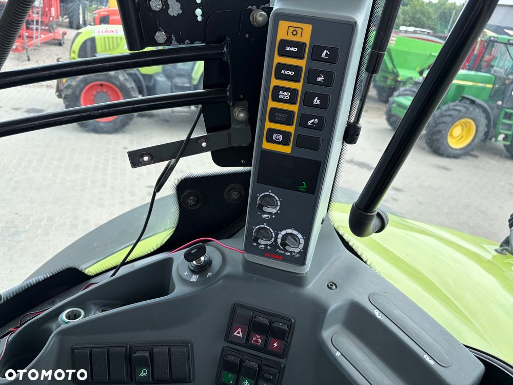 Claas Axion 870 - 14